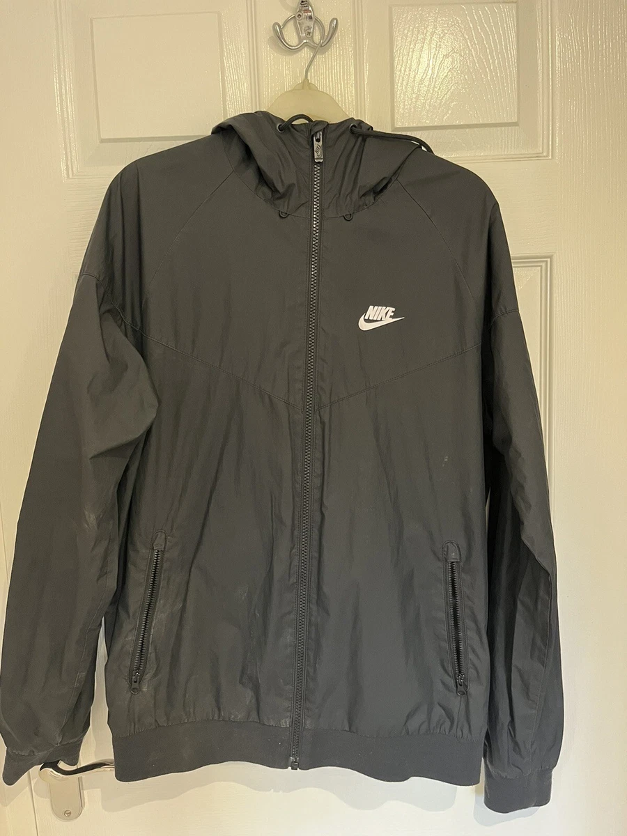 Men s Nike Black Rain Jacket M eBay