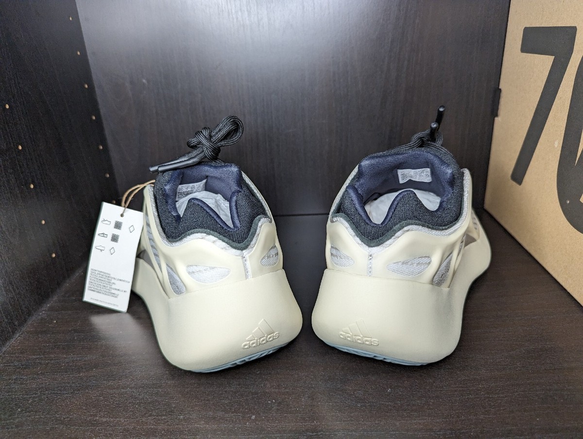 Yeezy 700 V3 - Azael