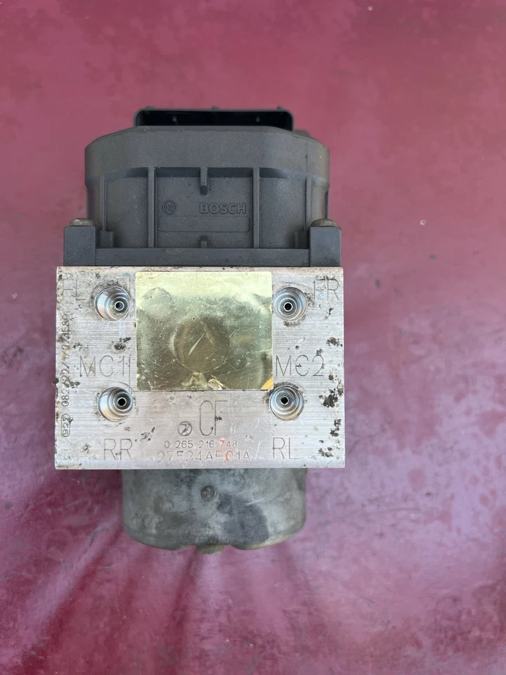 Subaru Legacy Outback M/T 2000 2001 bomba ABS con módulo de control frenos antibloqueo Foto 2 de 3