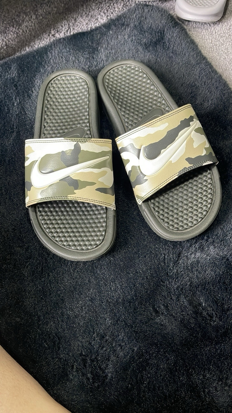 Nike Comfort Slides for Men Size 7 - Lightweight & Durable-image