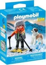 PLAYMOBIL 71741 Wanderer mit Bernhardiner