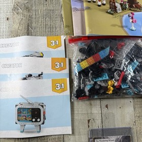 Lego Lot Of 3 On 1 Creator Sets.  31004,31112,31116 Plus Mini Display From 31129