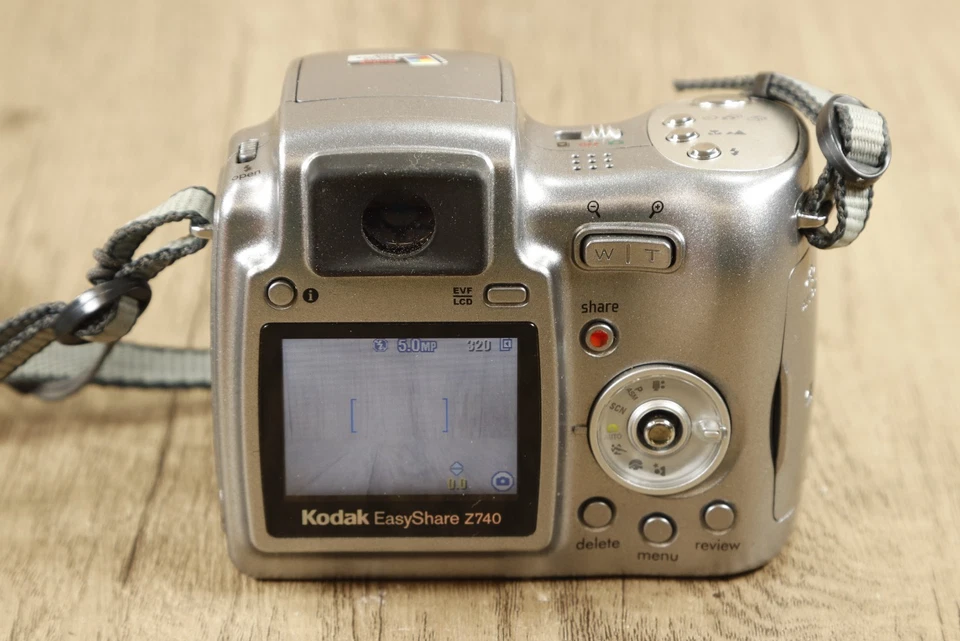 Kodak EasyShare Z740 5.0MP Digital Bridge Camera 10x Optical Zoom Sliver Tested - Image 4 of 4