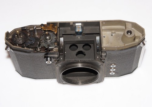 Parts from German Vintage SLR camera Praktiflex FX READ! - Picture 2 of 3