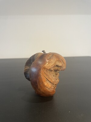 Eibenholz gefressener Apfel Abstrakte Skulptur Kunst