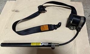 1x Sicherheitsgurt VW Golf 3 Vento 5 Türer schwarze vorn links Gurt 1H4857705A