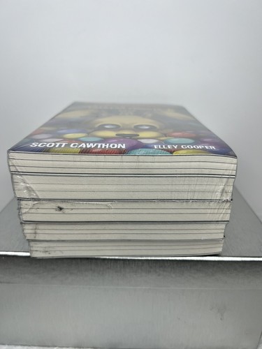 Five Nights at Freddys Fazbear Frights FNAF 5 Book Boxed Set Scott Cawthon - Picture 6 of 8