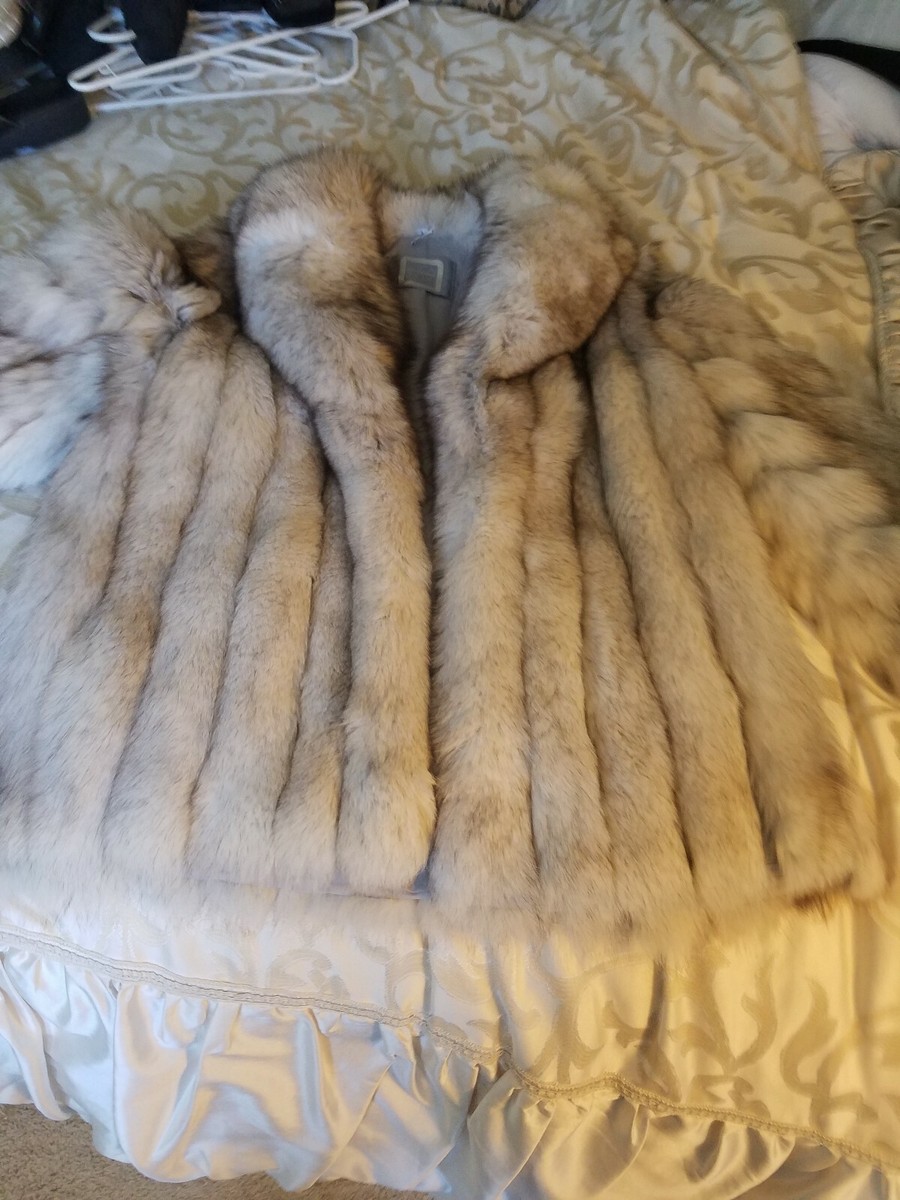 VINTAGE FUR COAT SILVER FOX HIP LENGTH GORGEOUS - Main Image