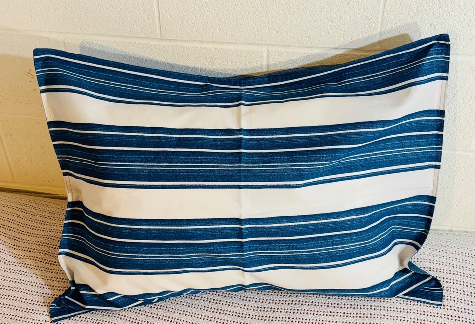 NAUTICA  Standard Sham 20 x 26 Navy Blue White 100% Cotton - Image 3 of 4