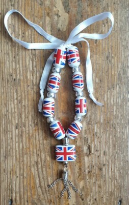 Union Jack Armband - handgefertigte Keramikperlen - längenverstellbar - Jubiläum  