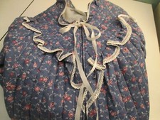 At Home Wear Quilted Robe Housecoat Blue Pink floral Size Med Vintage lounge USA