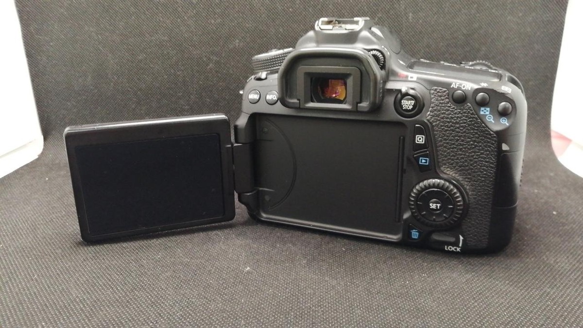 Canon - EOS 70D EF−S 18-135 IS STM KIT Canon EOS 70D DSLR 18-135mm IS STM Kit with f/3.5-5.6 Lens