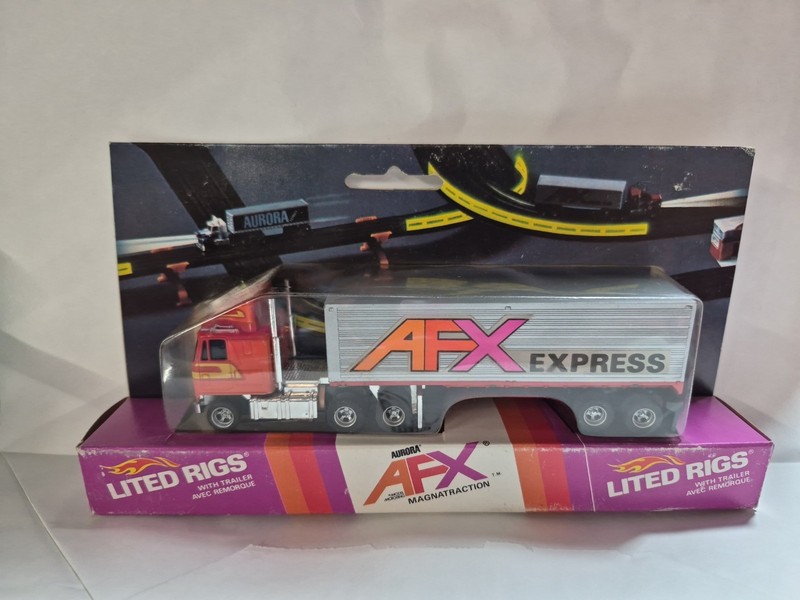 AURORA AFX HO SCALE SLOT CAR LITED RIGS AFX EXPRESS CAB OVER AND TRAILER