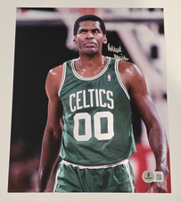 ROBERT PARISH Signed 8x10 Photo-BOSTON CELTICS-Beckett Authentication