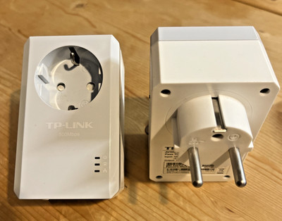 Set aus 2 x TP-LINK AV500 Powerline Adapter mit Pass Through (TL-PA4010P) +Kabel