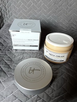 IT Cosmetics Confidence In A Neck Cream 2.6 oz Tri-Structural Complex Firming