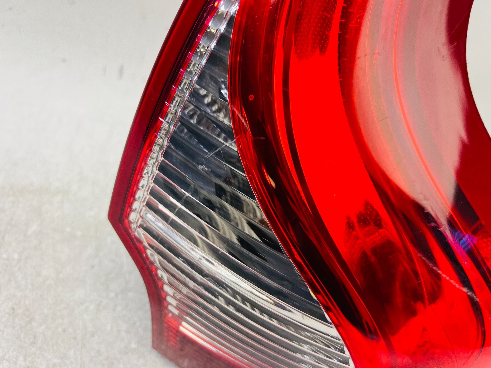 OEM 2011 2012 2013 2014 2015 2016 2017 Volvo XC60 RH Right Side Rear