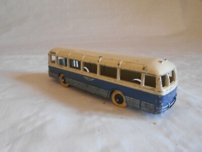 DINKY TOYS, AUTOCAR CHAUSSON 29 F