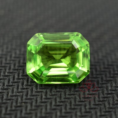 Rare Péridot Vert-jaune Naturel – 1,22 Carat, Pierre Précieuse De Collection