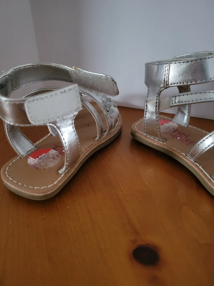 Rachel Shoes - Silver Flower Heel Gladiator Dress Shoe Girl Size 6M       FS15 - Image 3 of 4