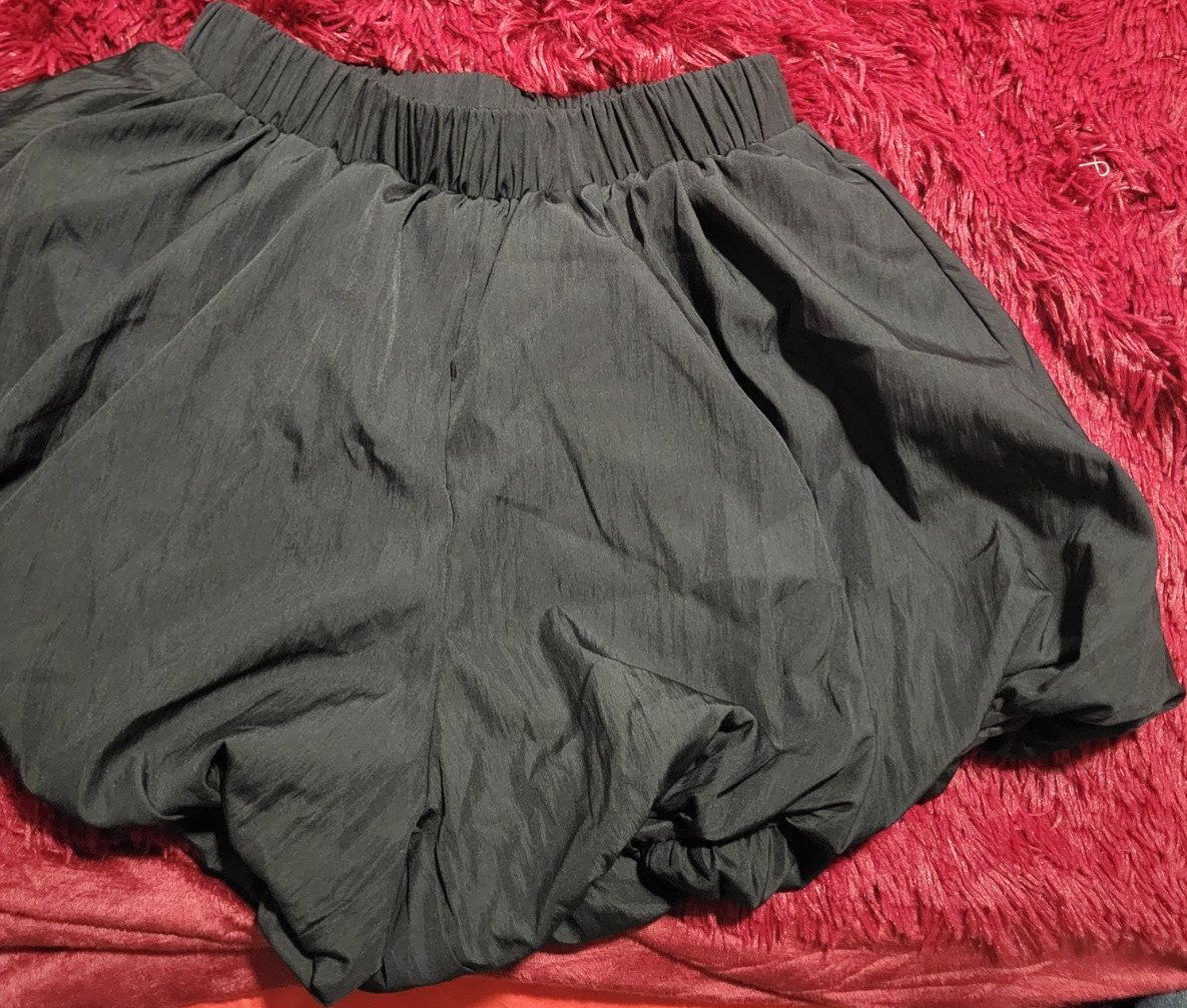 Women's Black Solid Puffy  Shorts Regular Size S New Without Tags