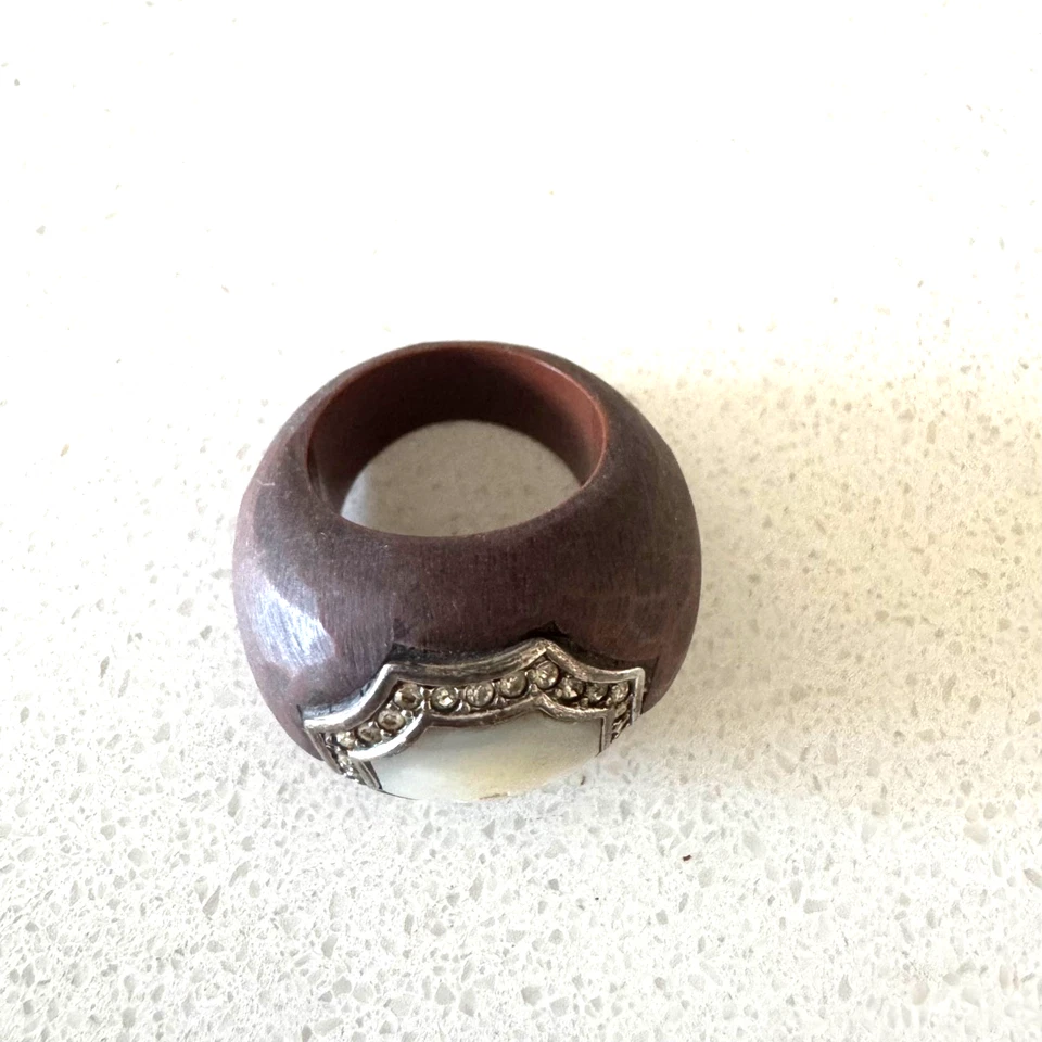 Y2K 戒指 罕见 木材和珍珠母戒指 带水钻 Chunky 波西米亚 — 第 2/4 张图片