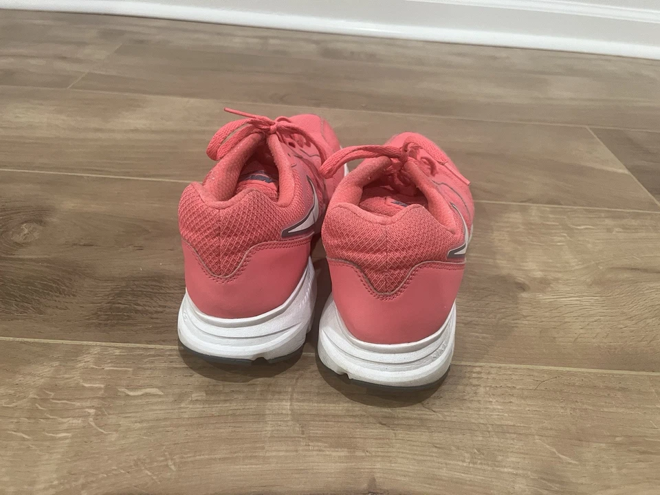 Nike Downshifter 6 Women’s Size 9.5 Fire Pink  Running Shoe - Image 4 of 4