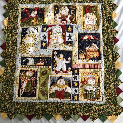 Quilt Handmade Christmas Themed Wall Hanging,Table,Lap ,26”X 29” Snowmen Cotton