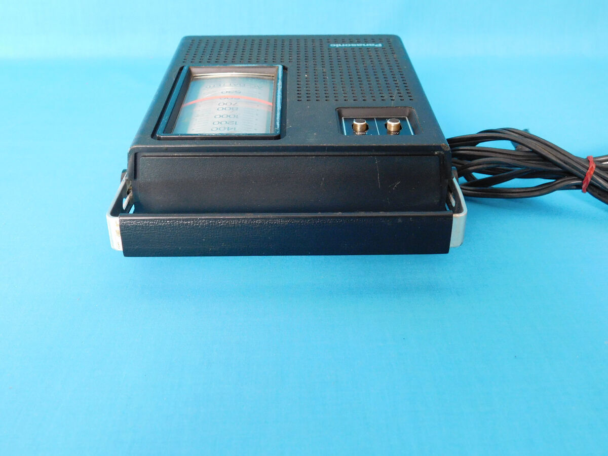 VTG MATSUSHITA NATIONAL PANASONIC TRANSISTOR RADIO R-1493 AM VTG MATSUSHITA NATIONAL PANASONIC TRANSISTOR RADIO R-1493 AM