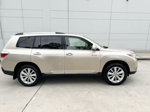 TOYOTA KLUGER GRANDE 2011 V6 3.5L AWD 4X4 7 SEATER CLEAN INSIDE & OUT