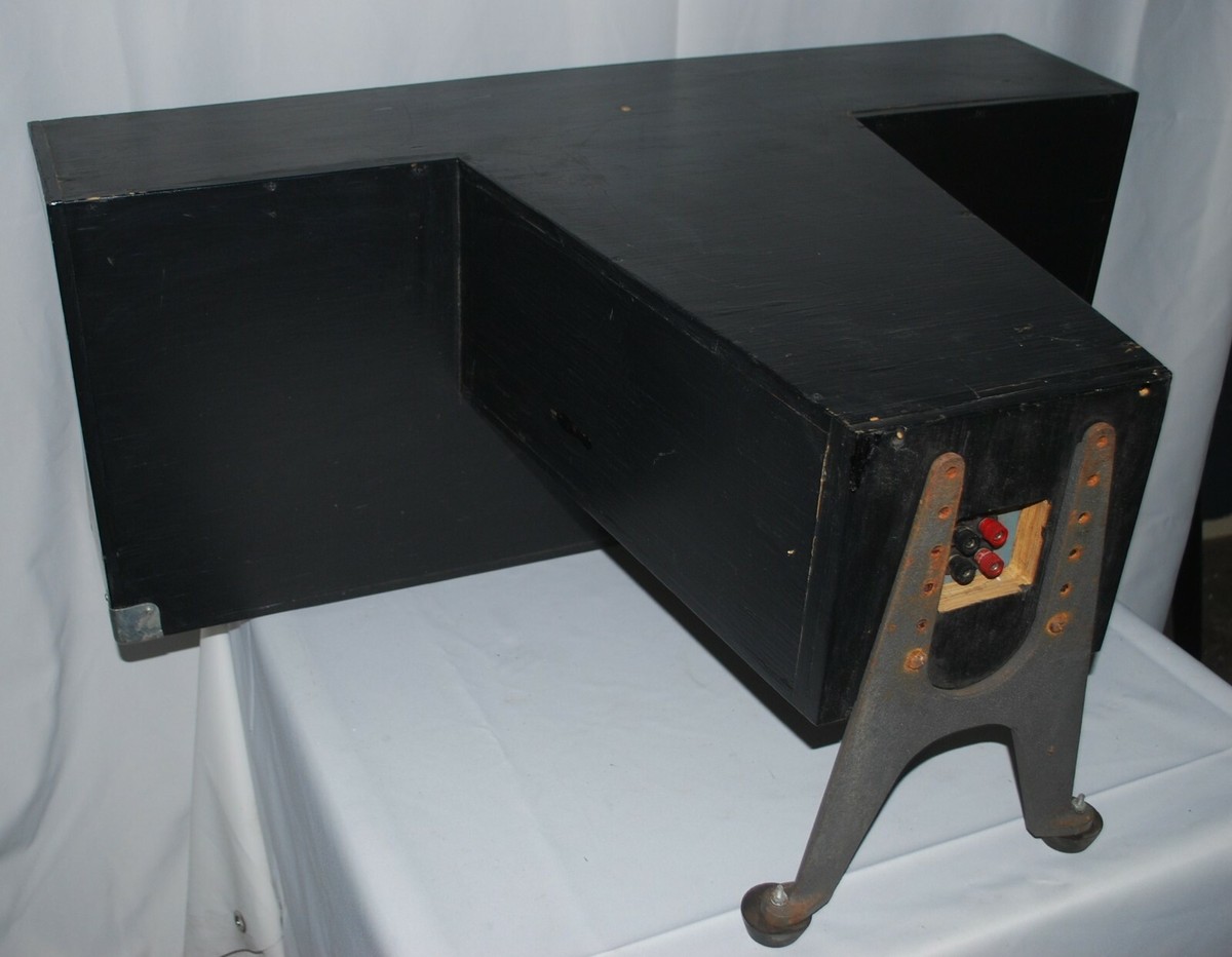 JBL 2395 CABINET FOR 2505 ADJUSTABLE MOUNT & 2395 HORN/LENS & 2440