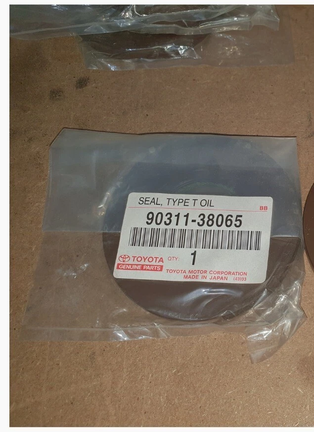 SELLO ORIGINAL TOYOTA, ACEITE (PARA AJUSTE DEL ÁRBOL DE LEVAS) 90311 - 38065 Foto 2 de 3