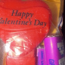 PEZ Happy Valentine's Day Heart Dispenser with Grape Candy Holiday antique 