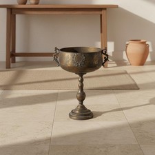 Metallvase auf Fu&szlig; golden goldener Blumenst&auml;nder verziert f&uuml;r Hochzeit, Flur