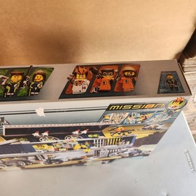 Box Damage but NSIB NIB New LEGO 8635 Agents Mobile Command Center Sealed