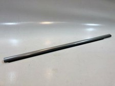 Original Mercedes Zierstab vorne links Bordkante für R-Klasse W251 A2516904680 Original Mercedes Zierstab vorne links Bordkante für R-Klasse W251 A2516904680
