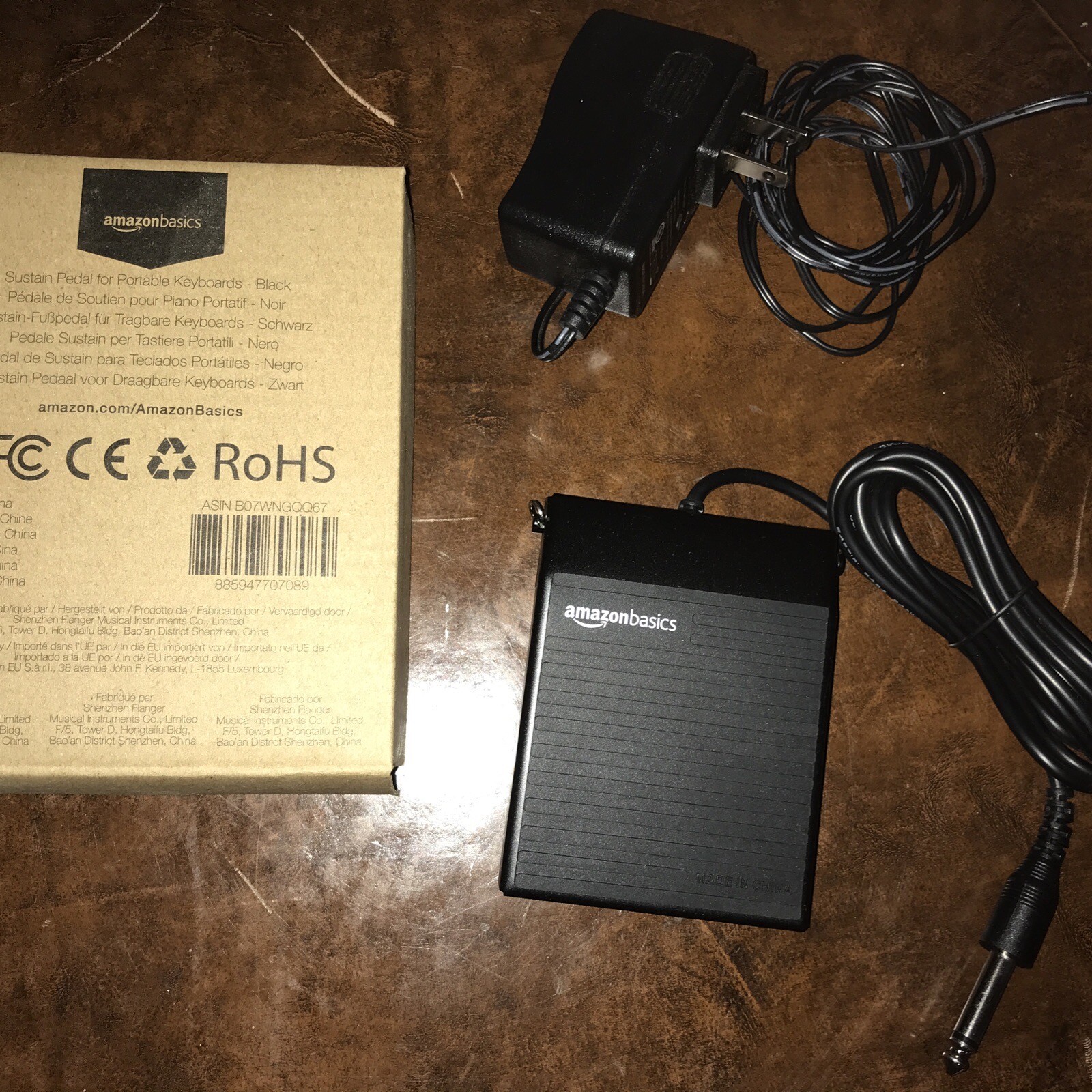 Yamaha PSR E363 Portable Electronic Keyboard w/Stand , adapter and