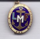 Insigne émaillé de la Ligue Maritime Française (LMF).