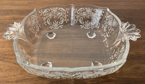 Beautiful Vintage Fostoria “Meadow Rose” 6” Square Sweatmeat 4 Footed Bowl