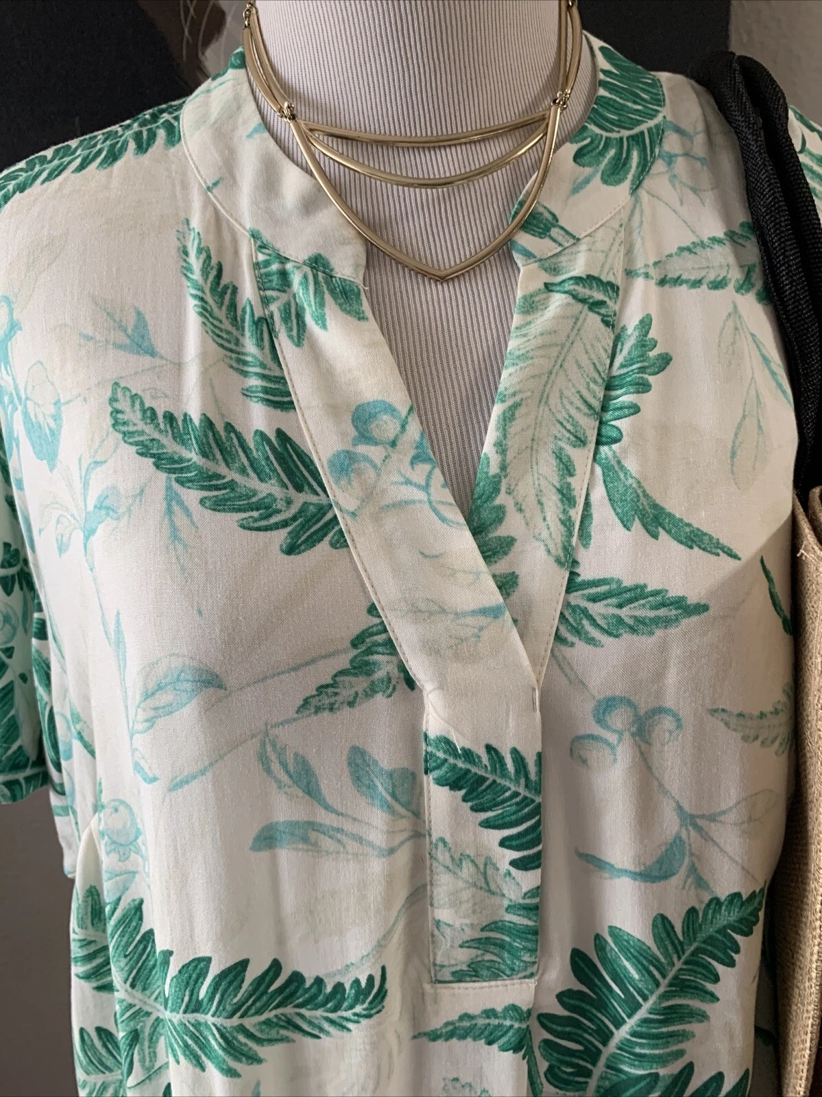 OFF WHITE Abito copricostume tunica H&M bianco sporco verde manica corta foglia di palma tropicale taglia S