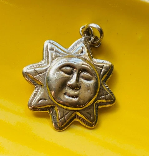 Vintage 925 SILVER PUFFY SUN FACE PENDANT 1.50" Diameter Celestial Solar