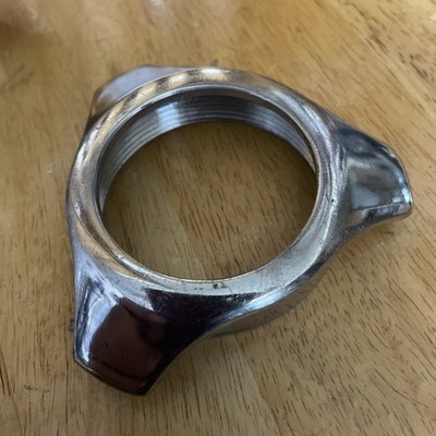 Closing ring for manual sausage stuffer.  Fits many 3,5,7, 11, 15 lb .