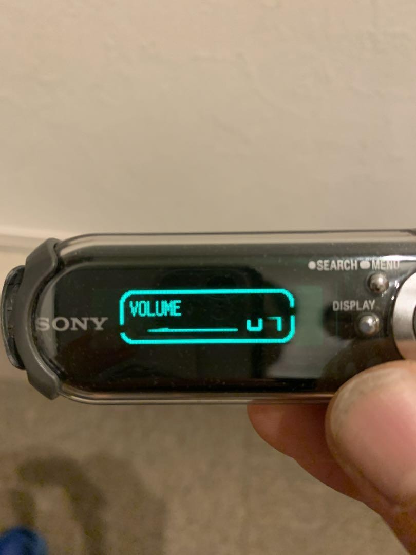 Sony NW-E405 512MB Walkman Digital Music Player Green Excellent
