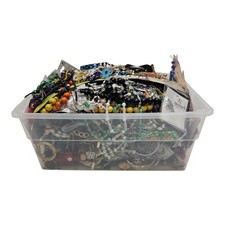 Mixed Costume Jewelry Craft Lot Beads Necklaces Bracelets 18.62 lbs