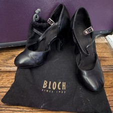 Size 5 Bloch split sole 3 inch heel character dance shoe black