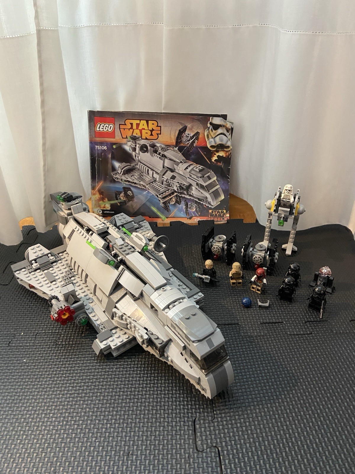 Lotto LEGO Star Wars 75106 + Sabine Wren + Set 75130 AT-DP + Manuale