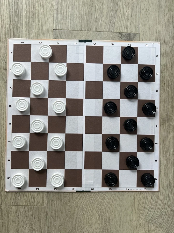 Checkers Game Set – Folding Board with White & Black Pieces - Image 4 of 4