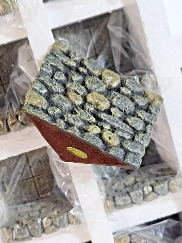 Dwarven Forge Master Maze MM-003 Octagonal Room Set Hand Painted Resin OOP NEW - Picture 7 of 17