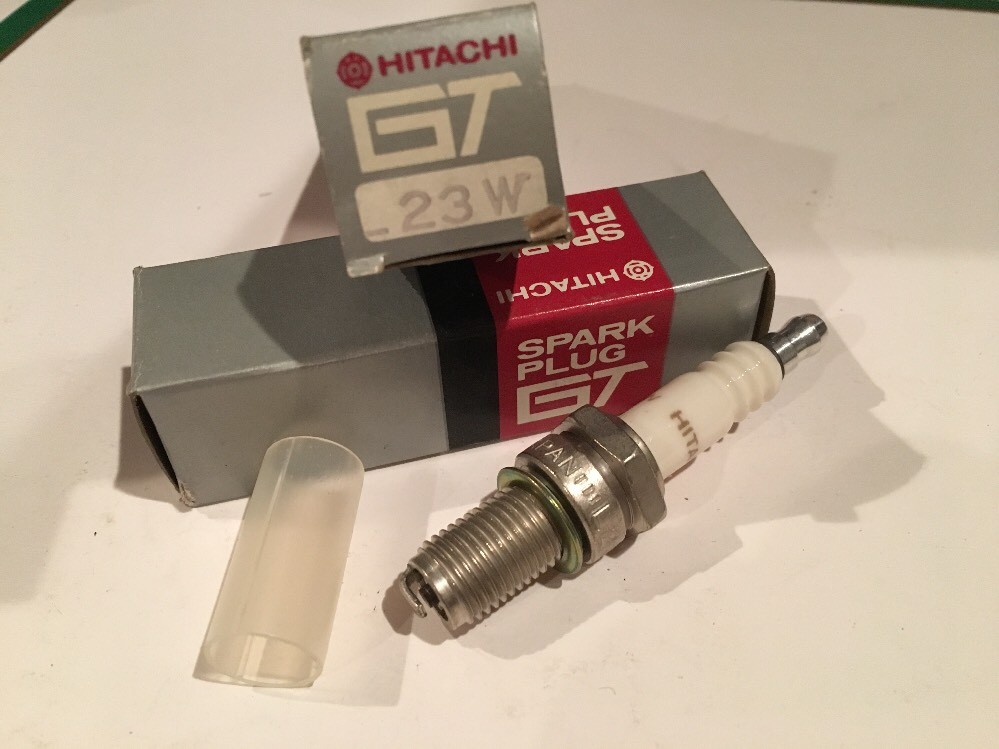Spark Plug Motorcycle Hitachi L23W Lot Of 2  NGK D8EA  DENSO X24ES-U New