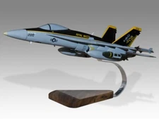 McDonnell Douglas FA-18 Royal Maces Desk Wood Aircraft Model Small Scale 1/72